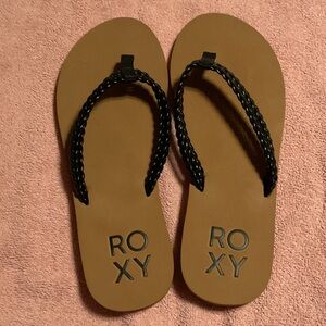 Roxy Tan and Black Flip Flops